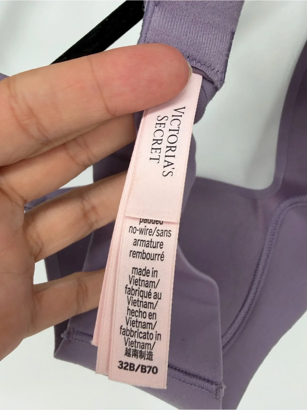 Victorias Secret gives shade purple